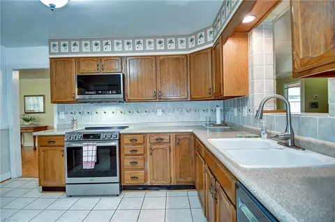 Kitchen - 8575 Circle Dr, Norfolk, VA 23503 photo 1 of 4
