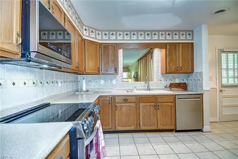 Kitchen - 8575 Circle Dr, Norfolk, VA 23503 photo 5 of 5