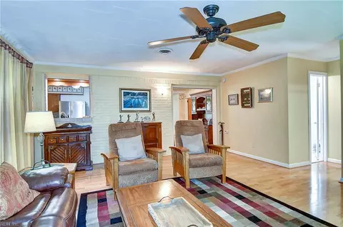 Living - 8575 Circle Dr, Norfolk, VA 23503 photo 6 of 6