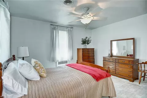 Bedroom - 8575 Circle Dr, Norfolk, VA 23503 photo 4 of 7