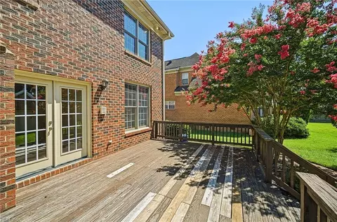Exterior - 26 Castle Haven Rd, Hampton, VA 23666 photo 6 of 8