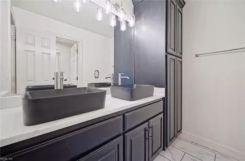 Bath - 26 Castle Haven Rd, Hampton, VA 23666 photo 6 of 6