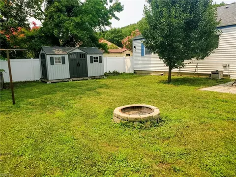 Exterior - 58 Santa Barbara Dr, Hampton, VA 23666 photo 5 of 7