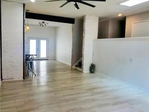 Entry Way - 58 Santa Barbara Dr, Hampton, VA 23666 photo 1 of 3