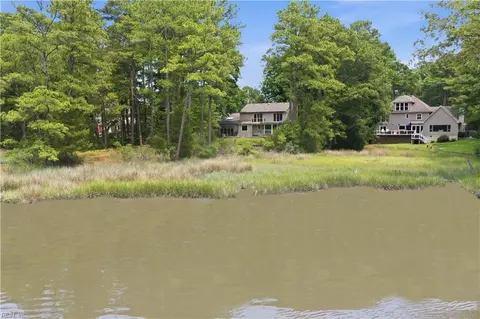 1101 N Inlynnview Rd, Virginia Beach, VA 23454
