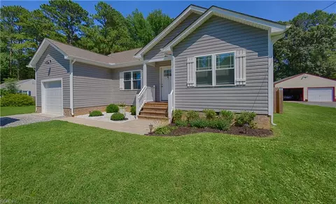 18907 Weldon St, Colonial Heights, VA 23834