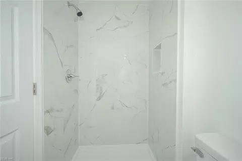 Bath - 3308 Lyons Ave, Norfolk, VA 23509 photo 2 of 3