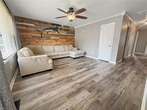 Living - 823 Headrow Ter, Hampton, VA 23666 photo 1 of 4