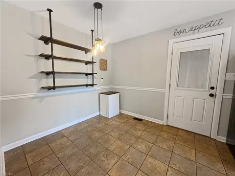 Entry Way - 823 Headrow Ter, Hampton, VA 23666 photo 1 of 3