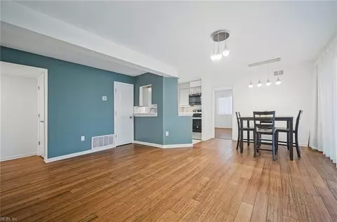 1028 Autumn Woods Ln #103, Virginia Beach, VA 23454