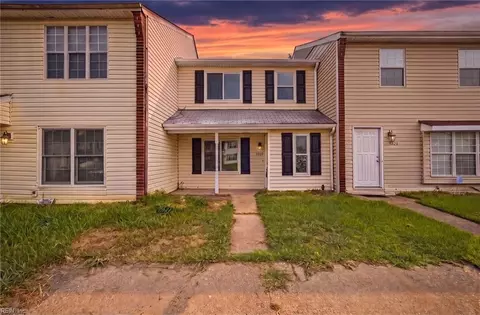 5419 Grand Lake Cres, Virginia Beach, VA 23462