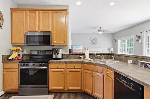301 Forest View Ln, Smithfield, VA 23430 photo 20