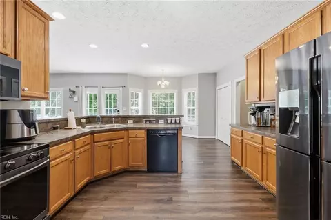 301 Forest View Ln, Smithfield, VA 23430 photo 17