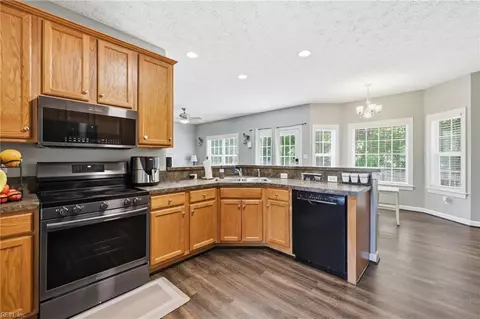 301 Forest View Ln, Smithfield, VA 23430 photo 18