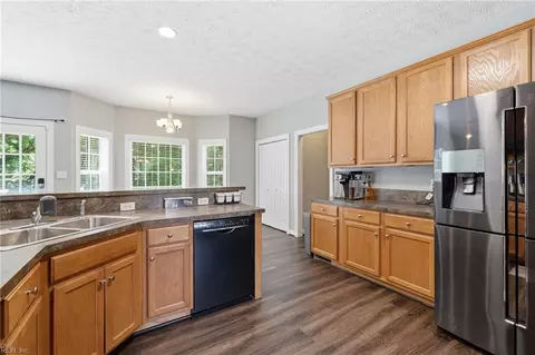 301 Forest View Ln, Smithfield, VA 23430 photo 16