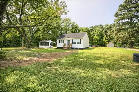 Exterior - 1949 Greys Point Rd, Topping, VA 23169 photo 5 of 5