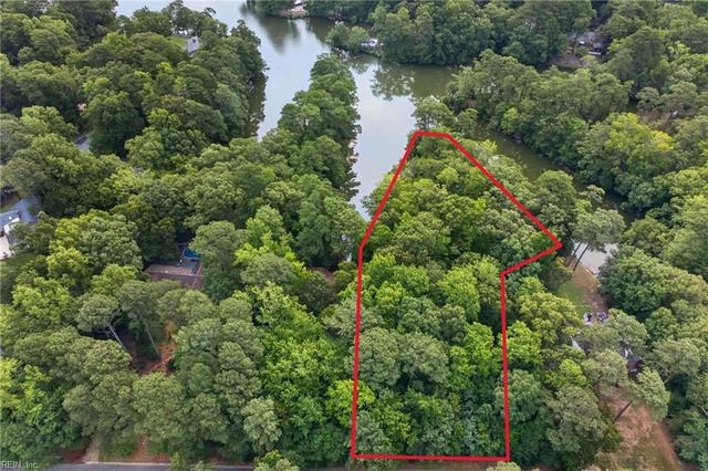 1624 W Adams Dr, Suffolk, VA 23436