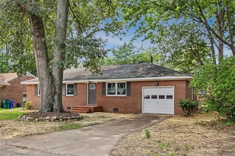 19 Bird Ln, Newport News, VA 23601