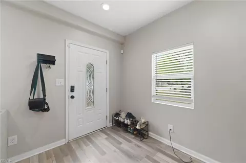Entry Way - 139 Locust Ave, Hampton, VA 23661 photo 1 of 3