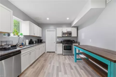 Kitchen - 139 Locust Ave, Hampton, VA 23661 photo 1 of 1