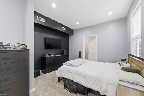 Bedroom - 139 Locust Ave, Hampton, VA 23661 photo 1 of 4