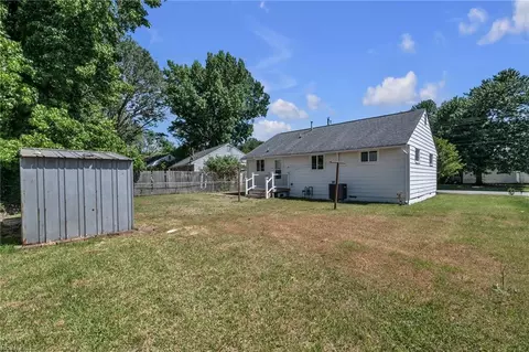 Exterior - 129 Jordan Dr, Hampton, VA 23666 photo 4 of 5