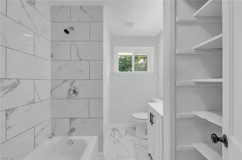 Bath - 129 Jordan Dr, Hampton, VA 23666 photo 1 of 1