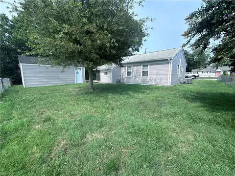 Exterior - 617 Renn Rd, Hampton, VA 23663 photo 7 of 7