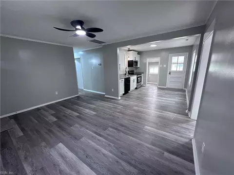 Living - 617 Renn Rd, Hampton, VA 23663 photo 1 of 3
