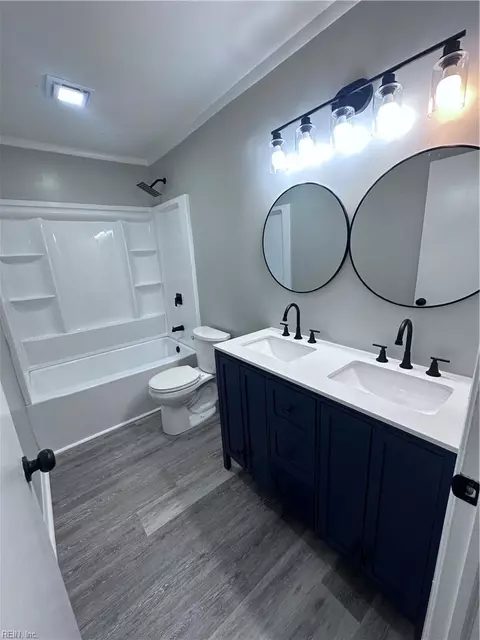Bath - 617 Renn Rd, Hampton, VA 23663 photo 2 of 3