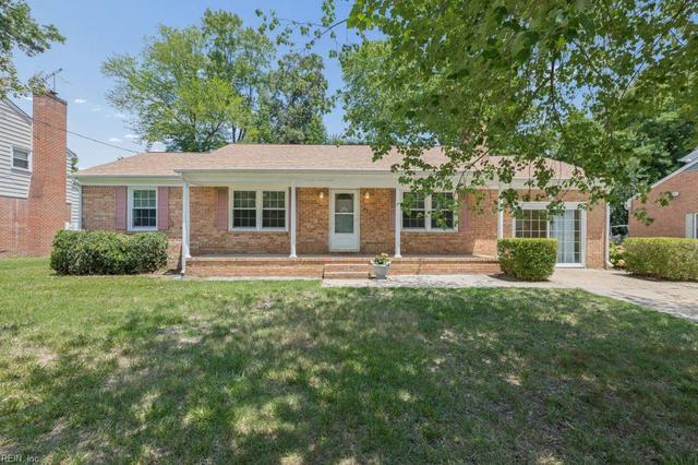 934 Moyer Rd, Newport News, VA 23608