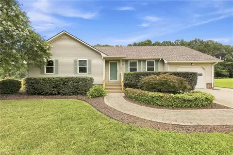 102 Troy Dr, Elizabeth City, NC 27909