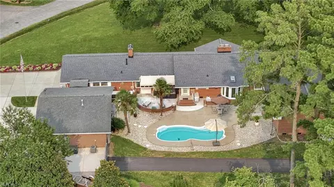 4201 Hermitage Rd, Virginia Beach, VA 23455