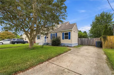 Exterior - 3452 W Bonner Dr, Norfolk, VA 23513 photo 3 of 5