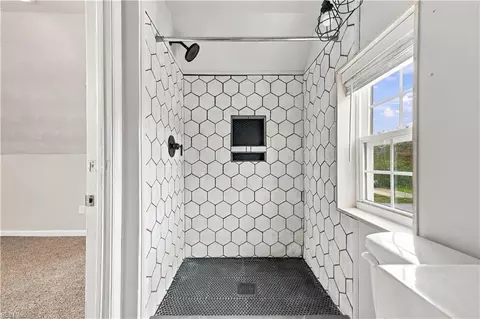 Bath - 3452 W Bonner Dr, Norfolk, VA 23513 photo 2 of 3