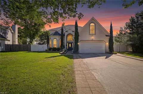 1697 Chestwood Dr, Virginia Beach, VA 23453