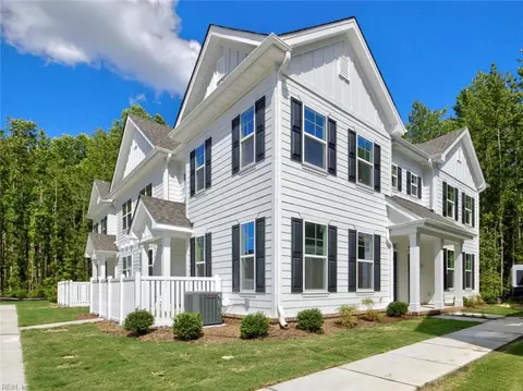 4987 Boone Rd, Chesapeake, VA 23321