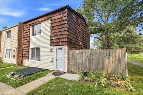 1208 Green Cedar Ln, Virginia Beach, VA 23453