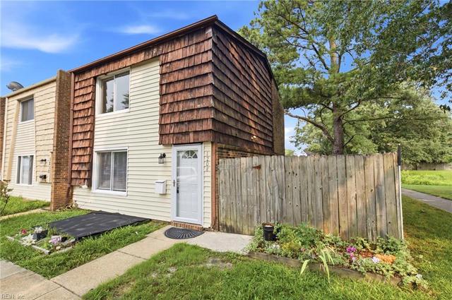 1208 Green Cedar Ln, Virginia Beach, VA 23453