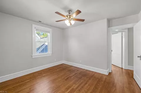 Bedroom - 118 Braddock Rd, Hampton, VA 23669 photo 8 of 10