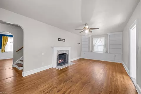 Living - 118 Braddock Rd, Hampton, VA 23669 photo 5 of 5