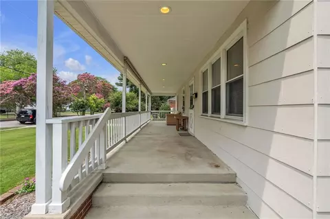 Exterior - 2446 Woolsey St, Norfolk, VA 23513 photo 2 of 11