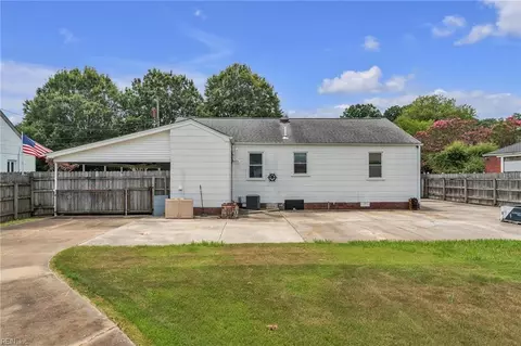 Exterior - 2446 Woolsey St, Norfolk, VA 23513 photo 9 of 11
