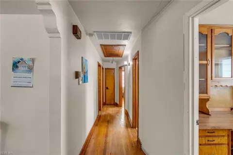 Entry Way - 2446 Woolsey St, Norfolk, VA 23513 photo 1 of 4
