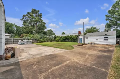 Exterior - 2446 Woolsey St, Norfolk, VA 23513 photo 4 of 11