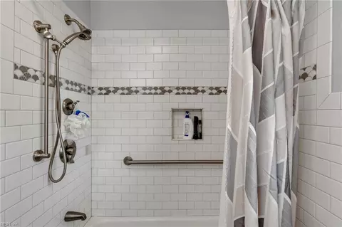 Bath - 2446 Woolsey St, Norfolk, VA 23513 photo 3 of 3
