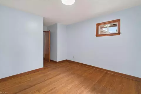 Bedroom - 110 Marvin Dr, Hampton, VA 23666 photo 10 of 10