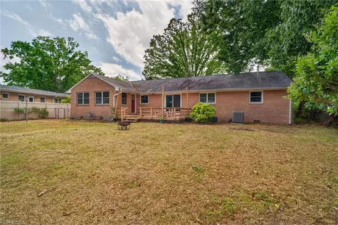 Exterior - 110 Marvin Dr, Hampton, VA 23666 photo 2 of 3