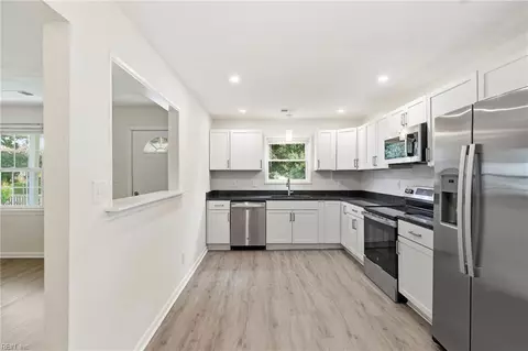 Kitchen - 2301 Rush St, Norfolk, VA 23513 photo 2 of 7