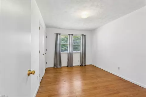 4 Mimosa Cres, Hampton, VA 23661 photo 27